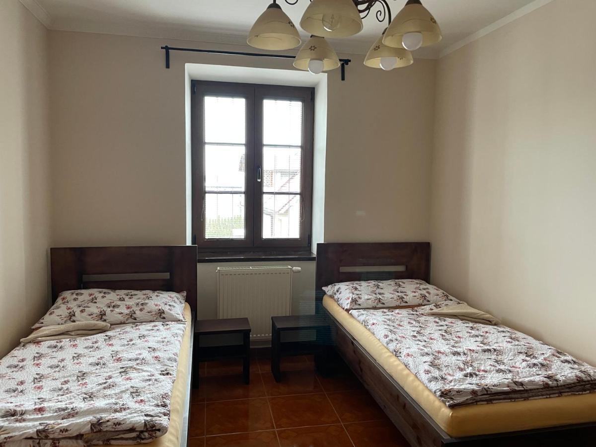 Cetnicka Stanice Hluboka Hluboka nad Vltavou Ngoại thất bức ảnh