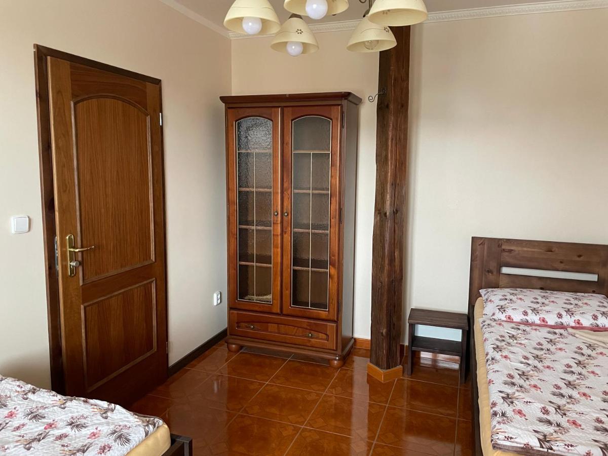 Cetnicka Stanice Hluboka Hluboka nad Vltavou Ngoại thất bức ảnh