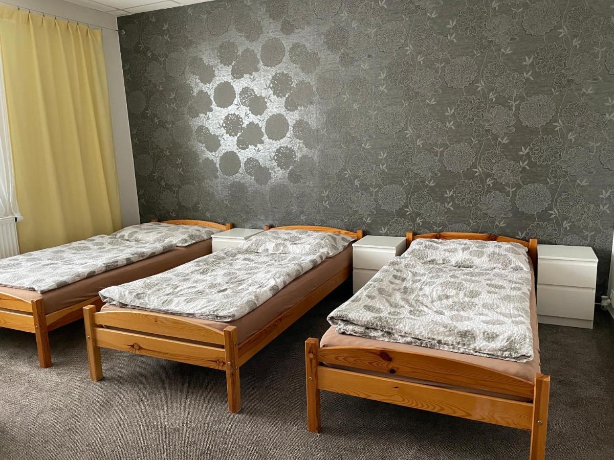 Cetnicka Stanice Hluboka Hluboka nad Vltavou Ngoại thất bức ảnh